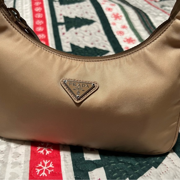 ❤️AUTH. Prada Re-Edition 2000 hobo Tessuto Mini❤️ - Picture 2 of 12